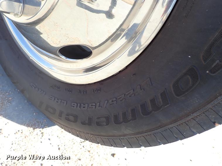 image for item DF8706 2007 Ford E450 ambulance