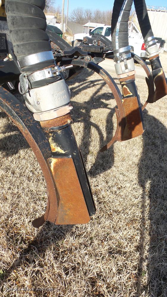 image for item DG2835 2004 Ag Gator waste applicator
