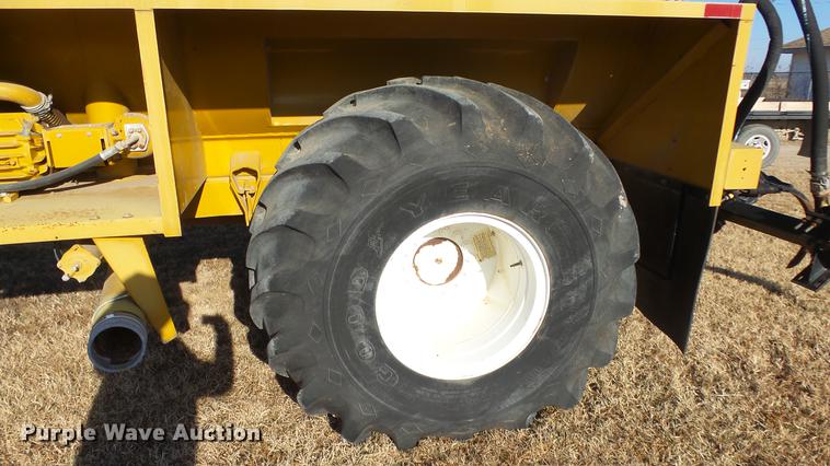 image for item DG2835 2004 Ag Gator waste applicator
