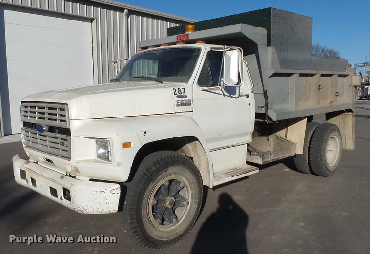 image for item DG2836 1993 Ford F600 dump truck