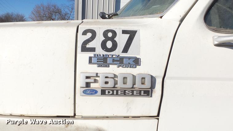 image for item DG2836 1993 Ford F600 dump truck