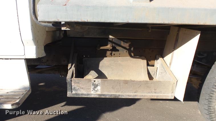 image for item DG2836 1993 Ford F600 dump truck