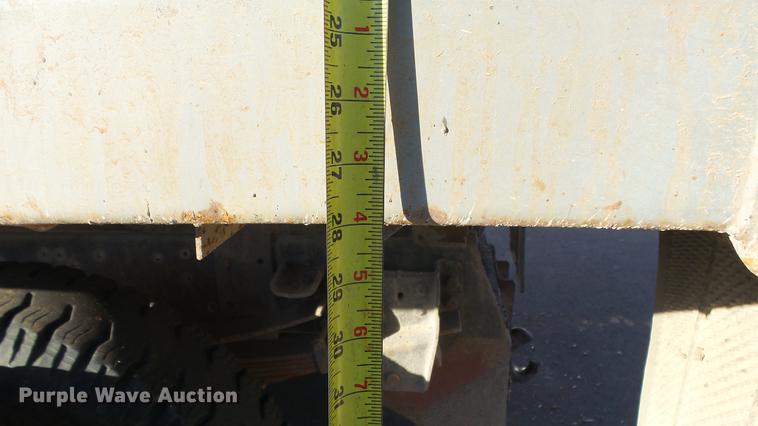 image for item DG2836 1993 Ford F600 dump truck