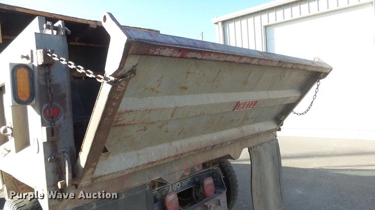 image for item DG2836 1993 Ford F600 dump truck