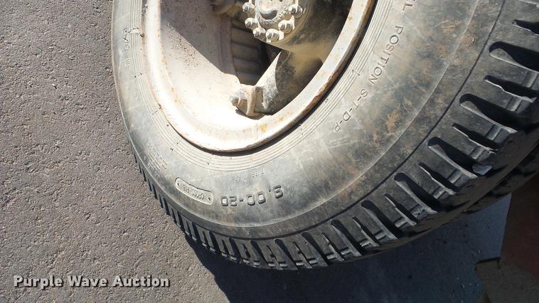 image for item DG2836 1993 Ford F600 dump truck