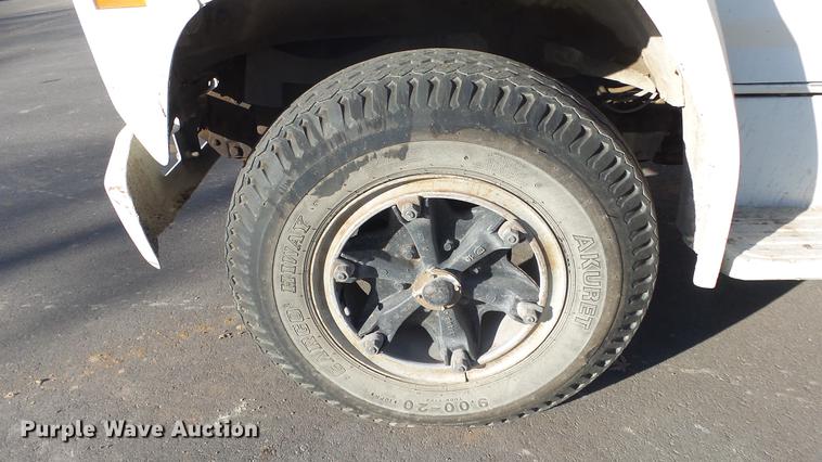 image for item DG2836 1993 Ford F600 dump truck