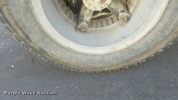 image for item DG2836 1993 Ford F600 dump truck