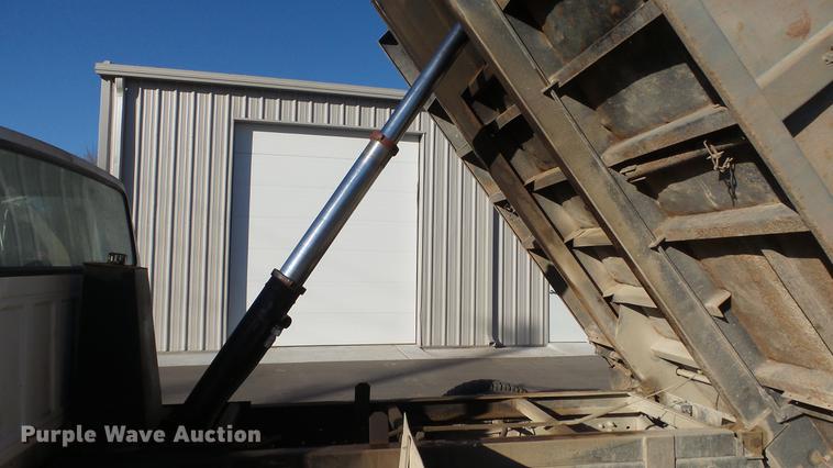 image for item DG2836 1993 Ford F600 dump truck
