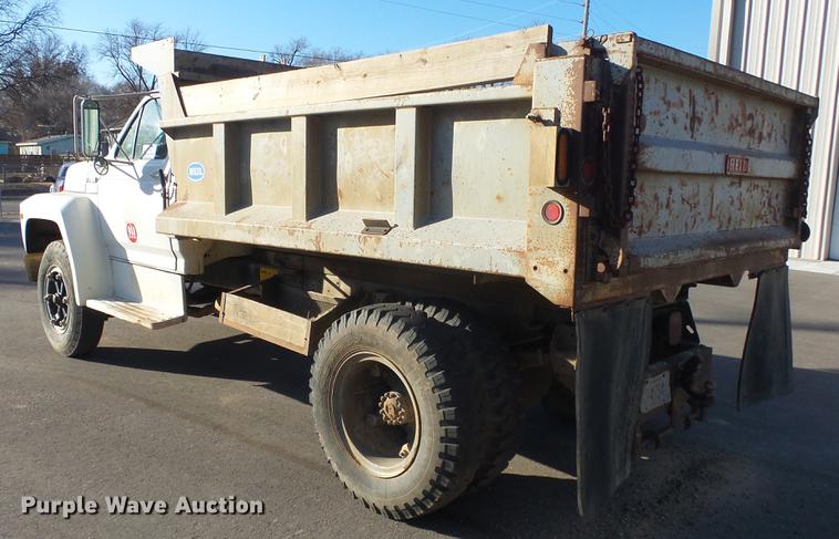 image for item DG2837 1991 Ford F700 dump truck