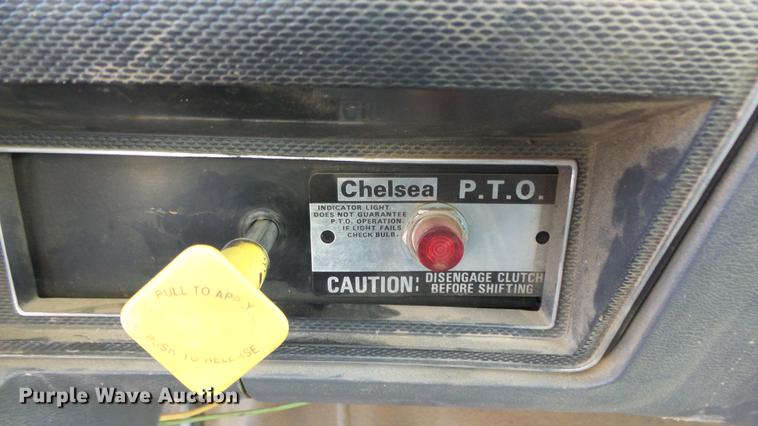 image for item DG2837 1991 Ford F700 dump truck