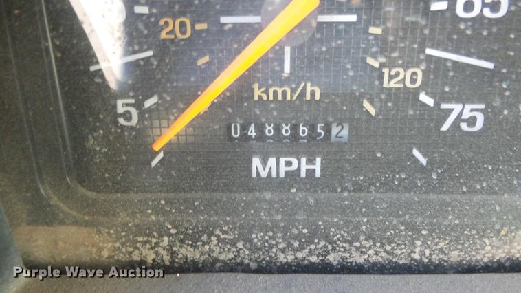 image for item DG2837 1991 Ford F700 dump truck