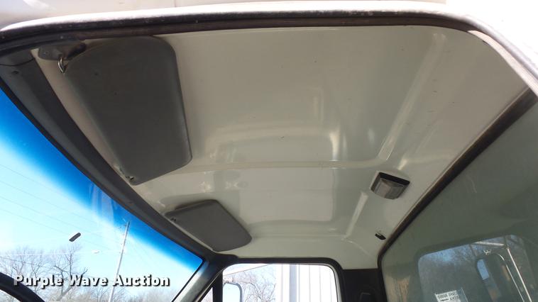 image for item DG2837 1991 Ford F700 dump truck