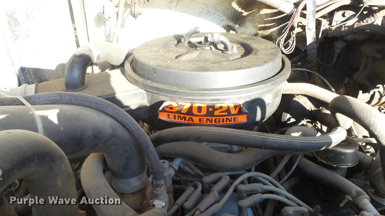 image for item DG2837 1991 Ford F700 dump truck