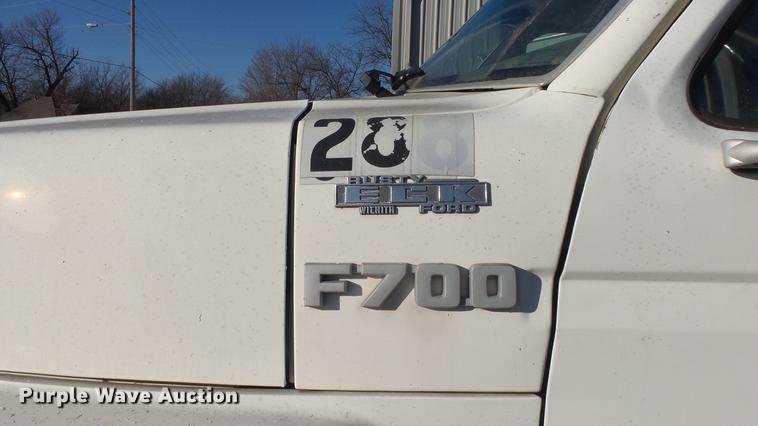 image for item DG2837 1991 Ford F700 dump truck