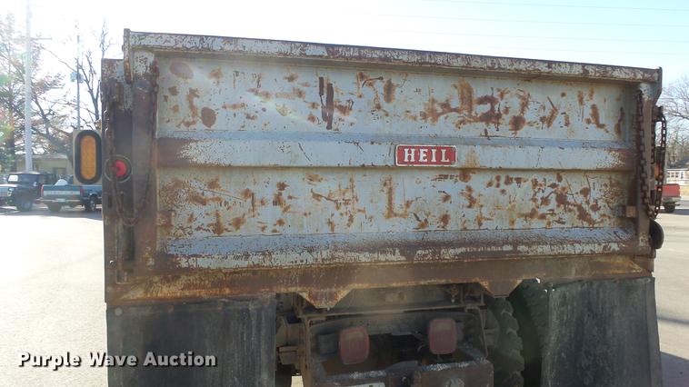 image for item DG2837 1991 Ford F700 dump truck
