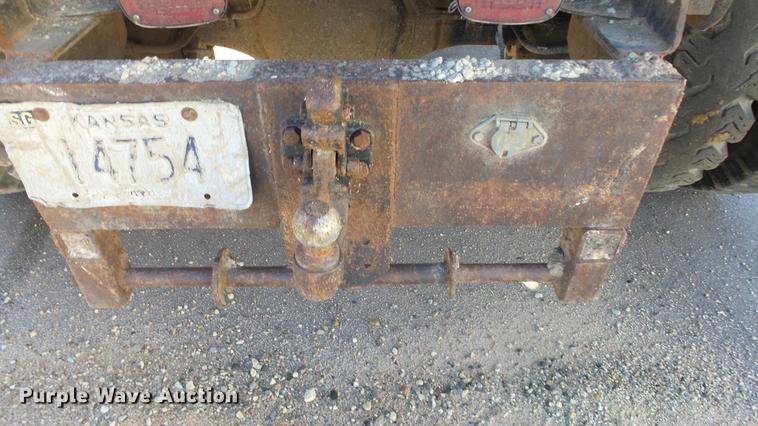 image for item DG2837 1991 Ford F700 dump truck