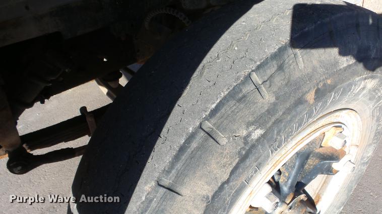 image for item DG2837 1991 Ford F700 dump truck