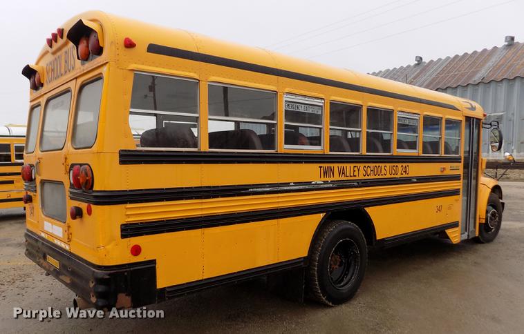 image for item DY9208 2004 International 3800 school bus
