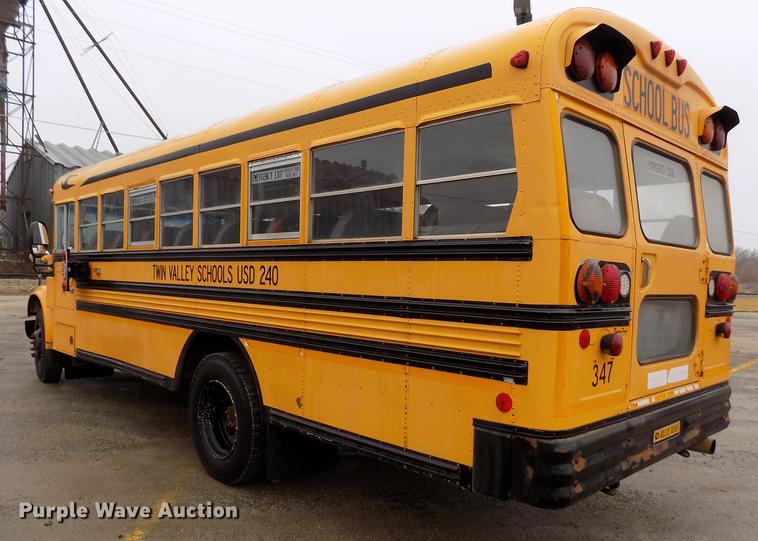 image for item DY9208 2004 International 3800 school bus