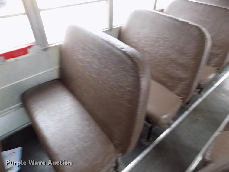 image for item DY9208 2004 International 3800 school bus