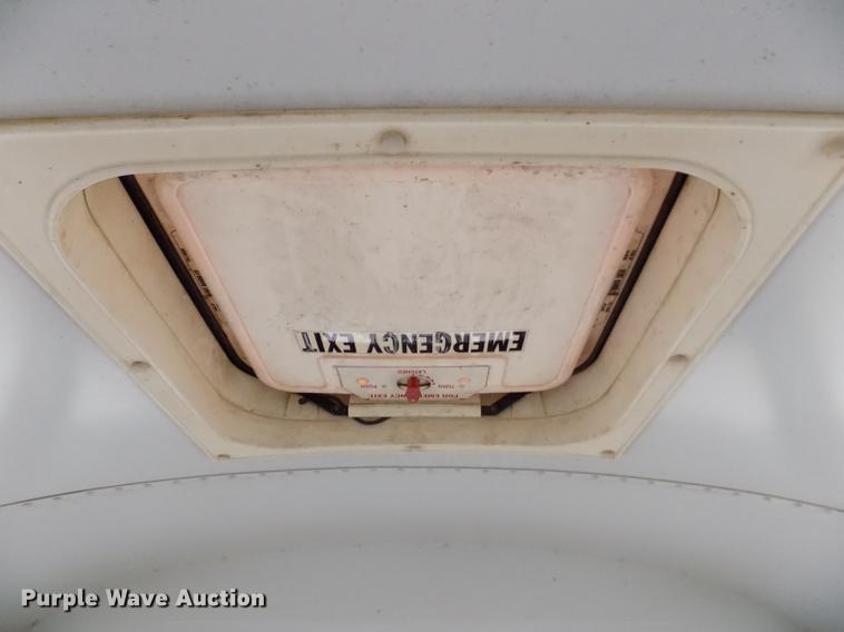 image for item DY9208 2004 International 3800 school bus