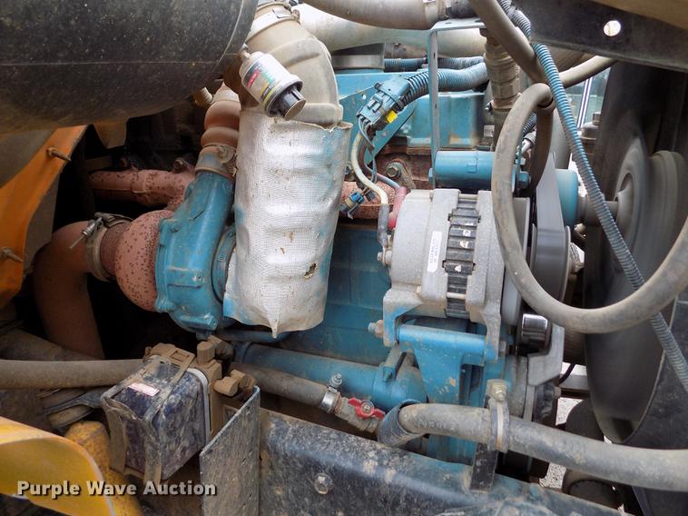 image for item DY9208 2004 International 3800 school bus