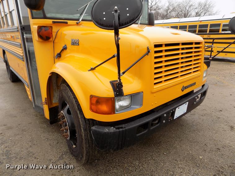 image for item DY9208 2004 International 3800 school bus