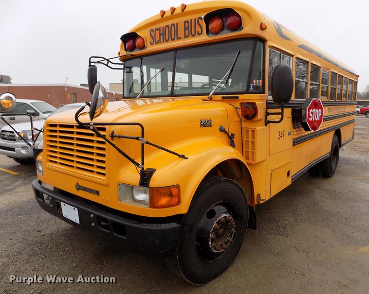 image for item DY9208 2004 International 3800 school bus