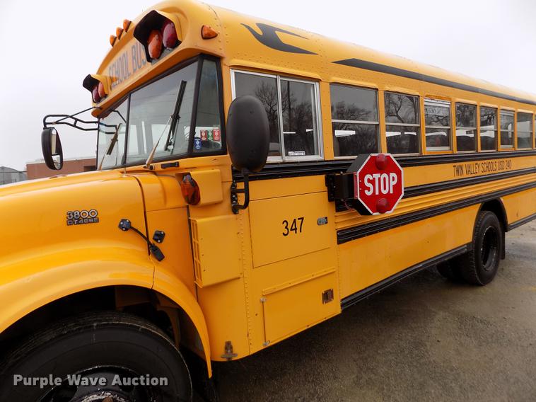 image for item DY9208 2004 International 3800 school bus