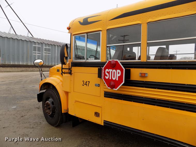 image for item DY9208 2004 International 3800 school bus