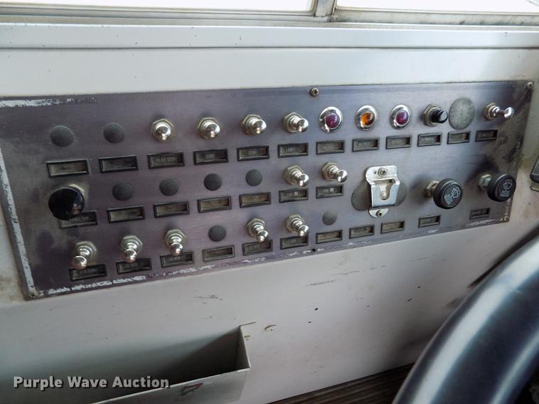 image for item DY9209 2000 Blue Bird TC2000 school bus