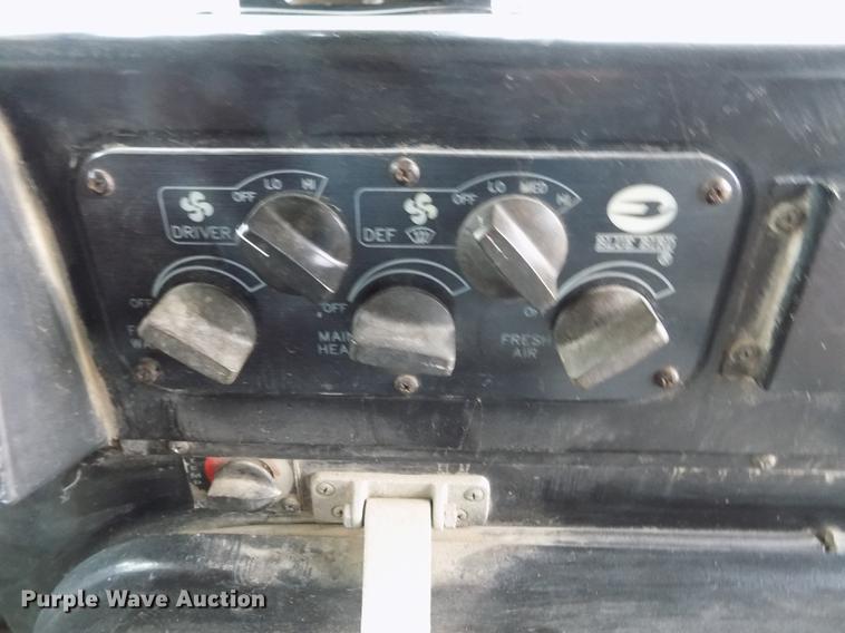 image for item DY9209 2000 Blue Bird TC2000 school bus