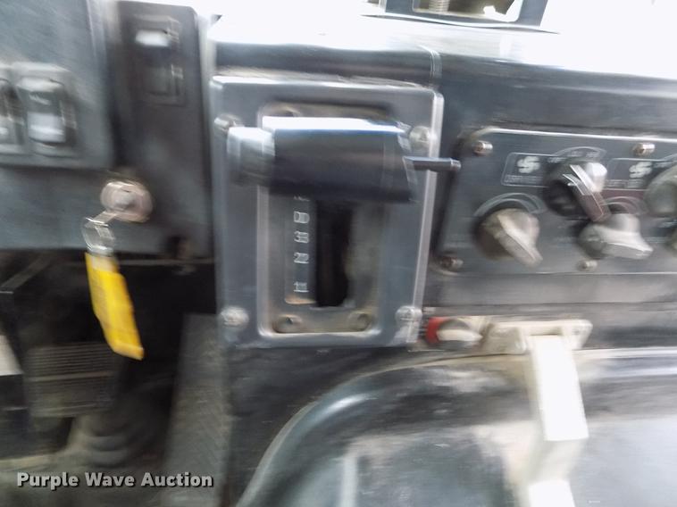 image for item DY9209 2000 Blue Bird TC2000 school bus