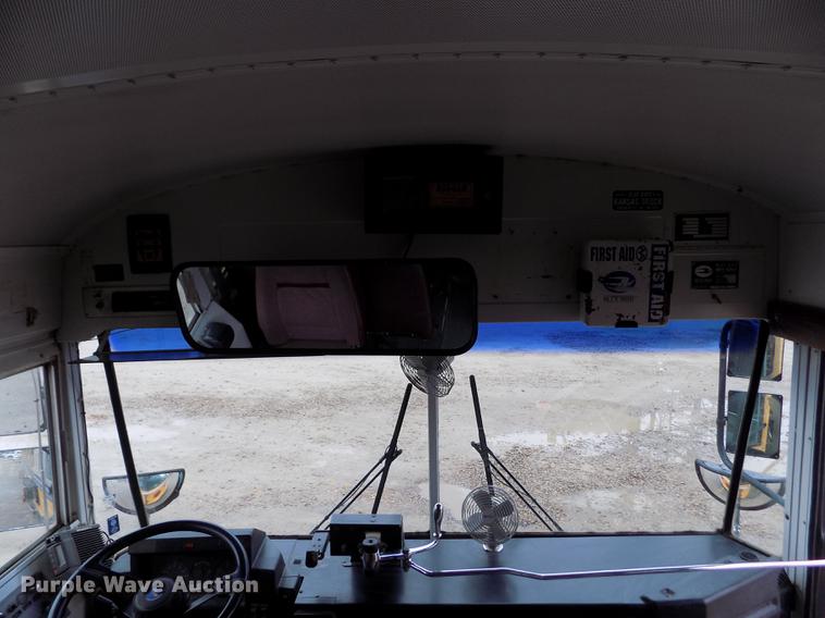 image for item DY9209 2000 Blue Bird TC2000 school bus