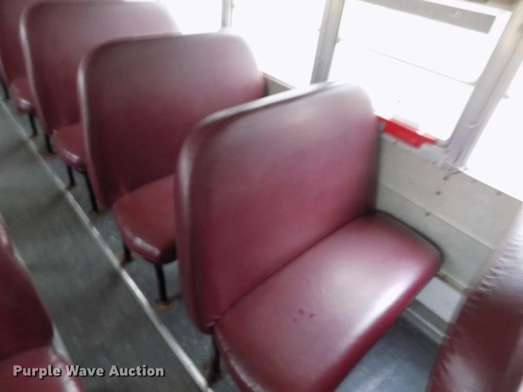 image for item DY9209 2000 Blue Bird TC2000 school bus