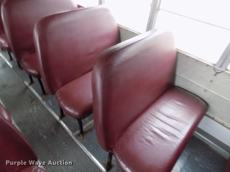 image for item DY9209 2000 Blue Bird TC2000 school bus