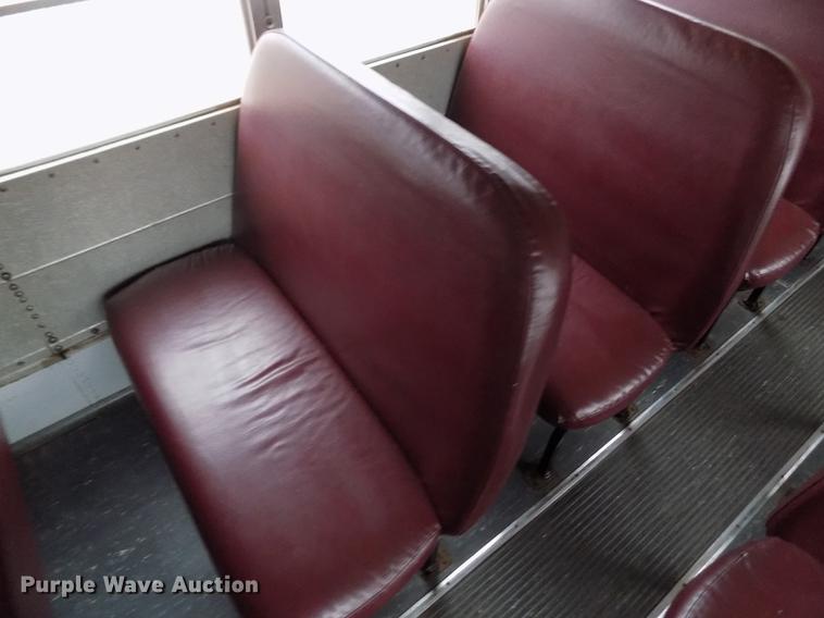 image for item DY9209 2000 Blue Bird TC2000 school bus