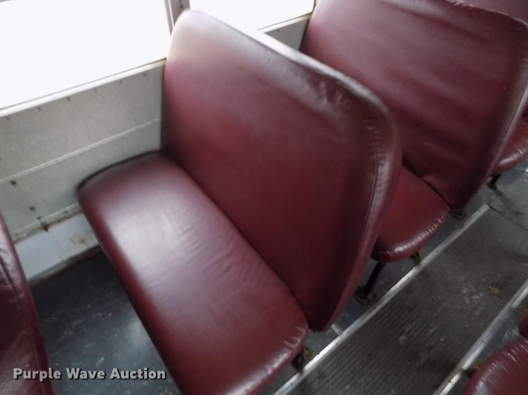 image for item DY9209 2000 Blue Bird TC2000 school bus