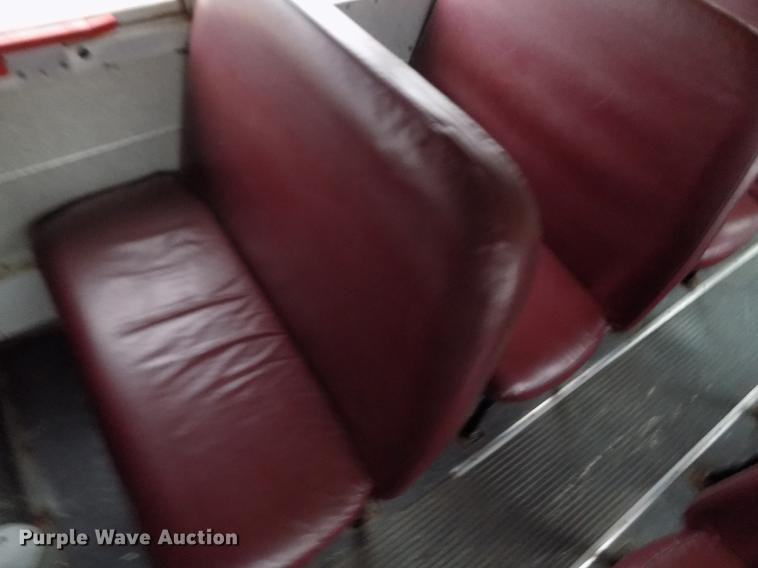 image for item DY9209 2000 Blue Bird TC2000 school bus