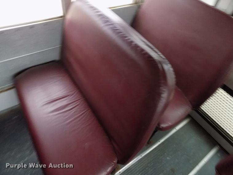 image for item DY9209 2000 Blue Bird TC2000 school bus