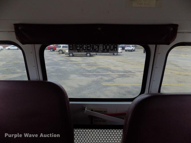 image for item DY9209 2000 Blue Bird TC2000 school bus