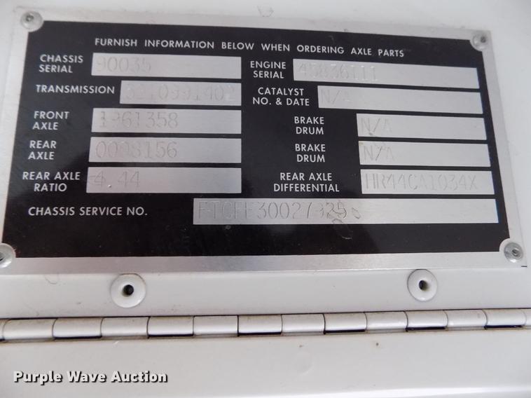 image for item DY9209 2000 Blue Bird TC2000 school bus