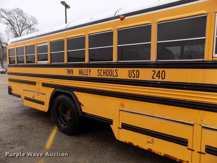 image for item DY9209 2000 Blue Bird TC2000 school bus