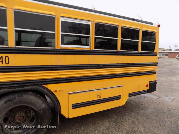 image for item DY9209 2000 Blue Bird TC2000 school bus