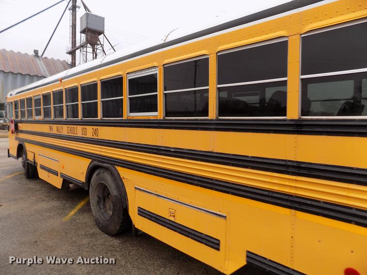 image for item DY9209 2000 Blue Bird TC2000 school bus