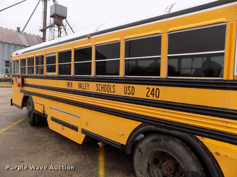 image for item DY9209 2000 Blue Bird TC2000 school bus
