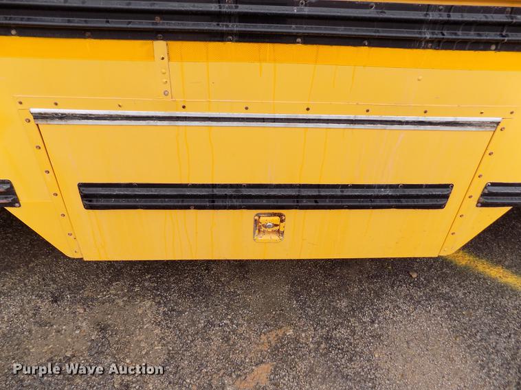 image for item DY9209 2000 Blue Bird TC2000 school bus