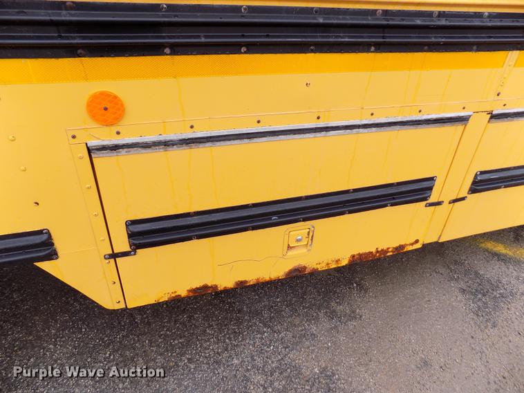 image for item DY9209 2000 Blue Bird TC2000 school bus