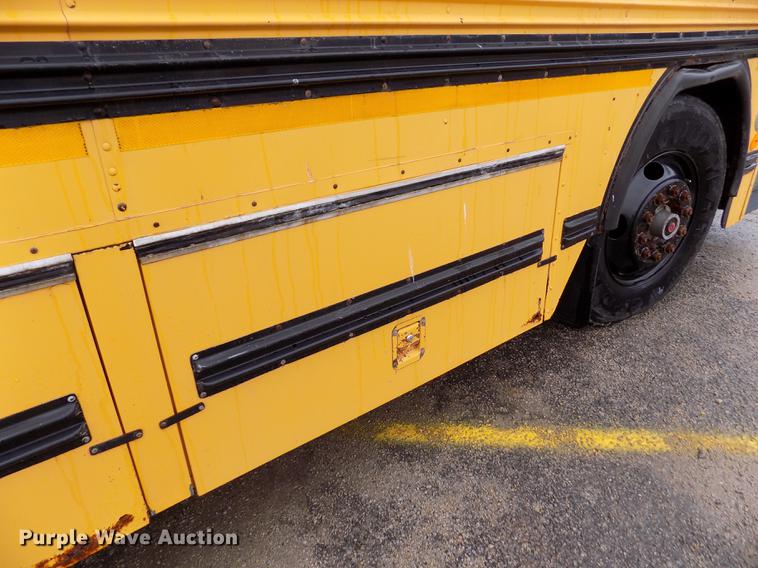 image for item DY9209 2000 Blue Bird TC2000 school bus