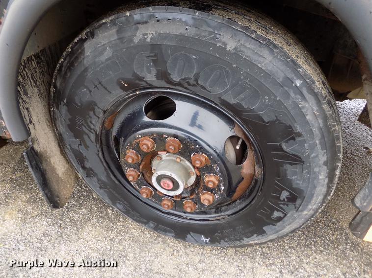 image for item DY9209 2000 Blue Bird TC2000 school bus